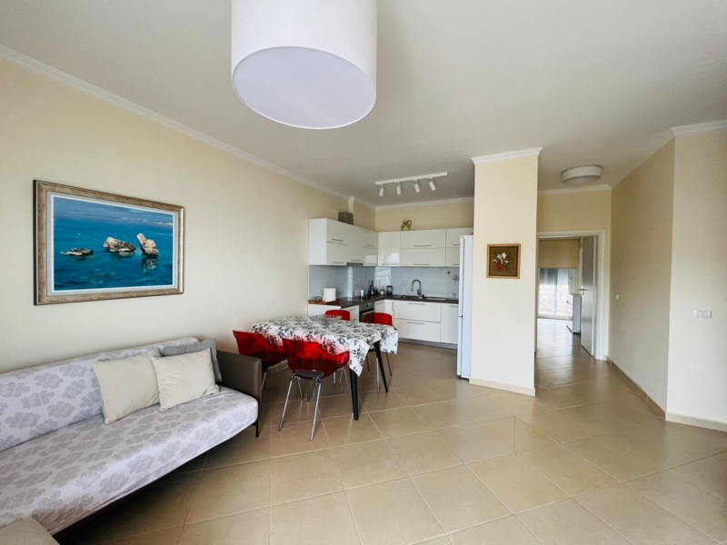 Shitet apartament 2+1+2 Lungomare, Vlore.