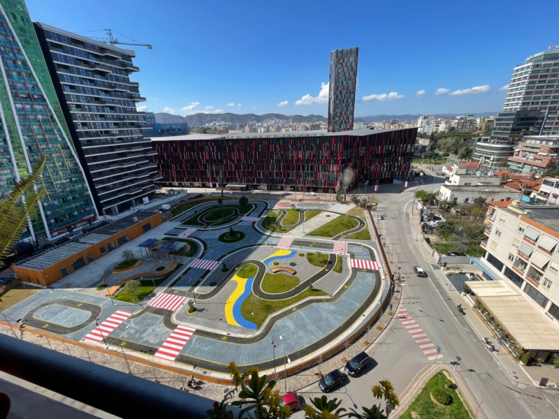 APARTAMENT 2+1+2 ME QERA, AIR ALBANIA.