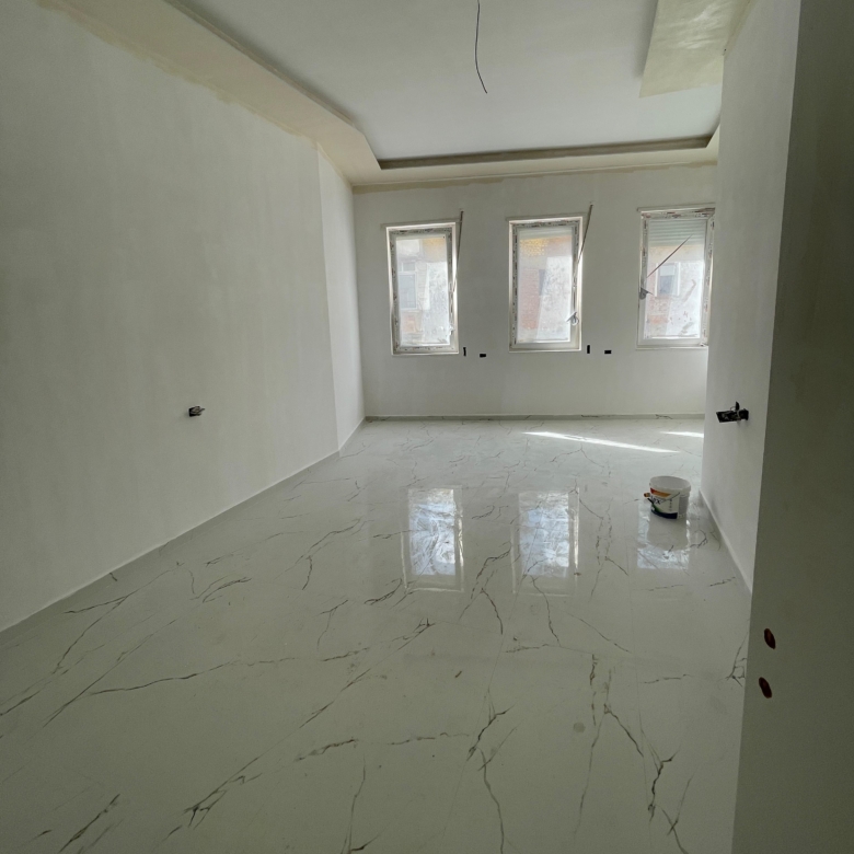 Shitet Apartament 1+1, Qender