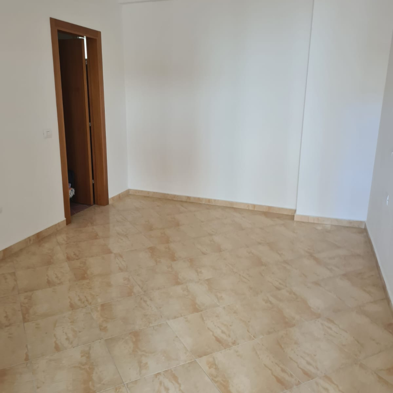 Shitet apartament 2+1+2, Lungomare, Vlore. thumbnail 3