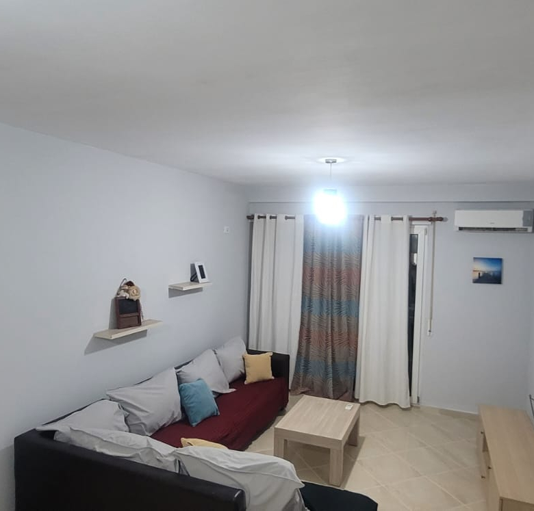 Jepet me qera apartament 2+1+2 Gener 2 prane Bulevardit te Ri