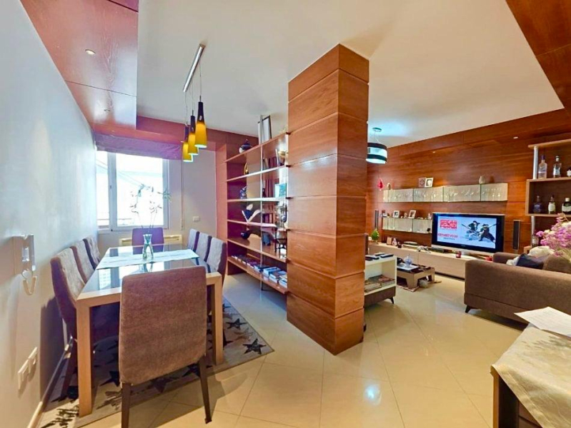 Shitet apartament 3+1+2 +2 ballkone, Kopshti Botanik ,Zoologjik ne Tirane.