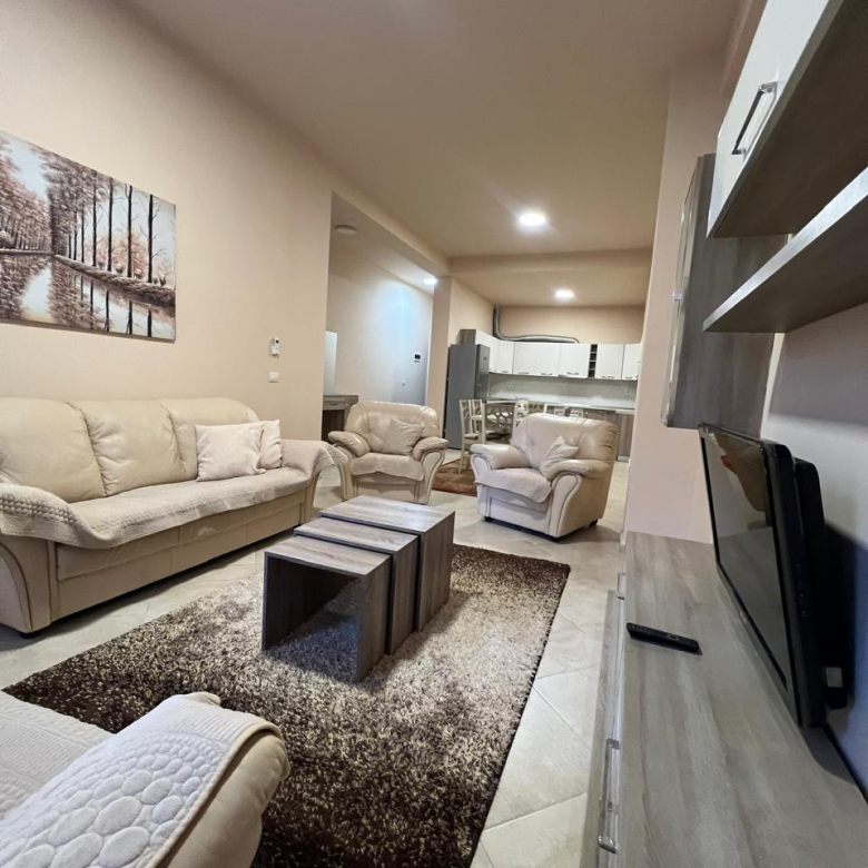 Jepet me Qera Apartament 2+1 ne Fresk
