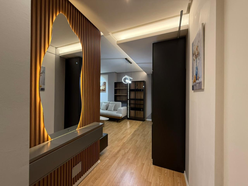 Jepet me Qera Apartament 2+1 Qender, Rruga e Dibres