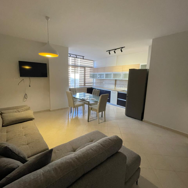 Apartament 2+1 per qira tek Rruga e Kosovareve