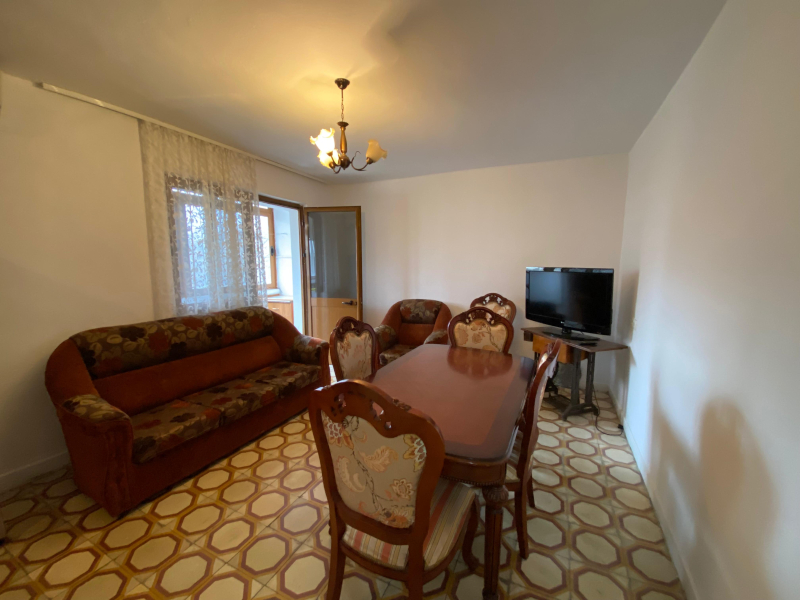 Apartament 3+1 per qira tek Bulevardi Bajram Curri prane Vodafone, Nishraku