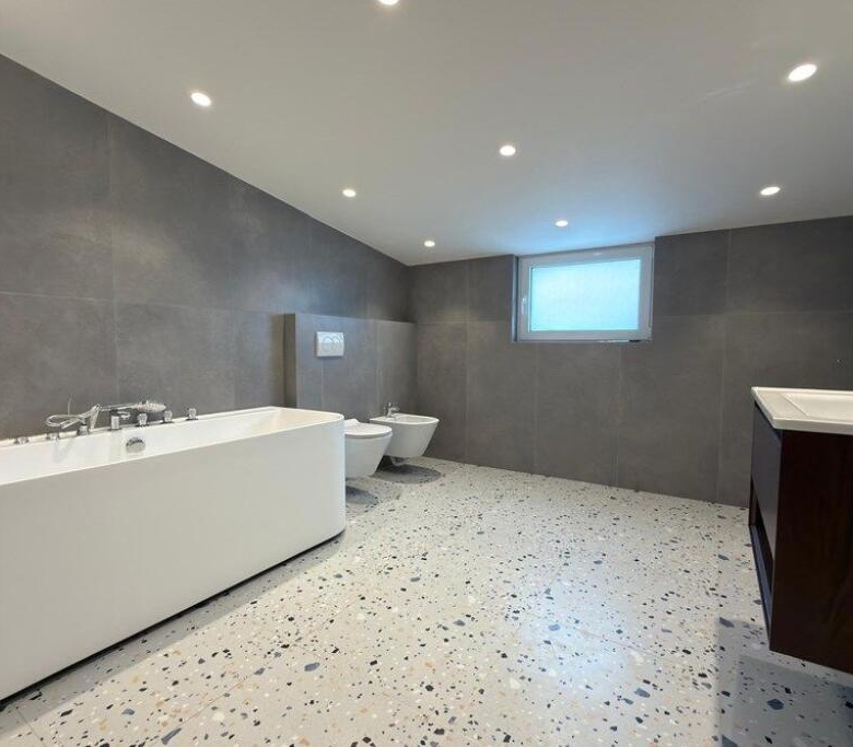 Shitet Duplex ,Shallvare,Tirane thumbnail 5