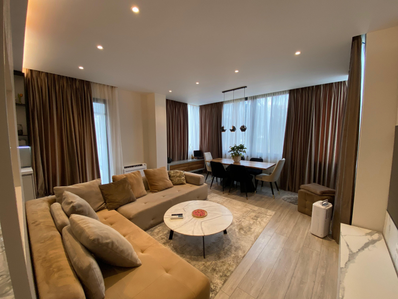 Jepet me qira apartament luksoz 2+1 tek Liqeni Thate, Kopshti Zoologjik, prane Tiku dhe Mato