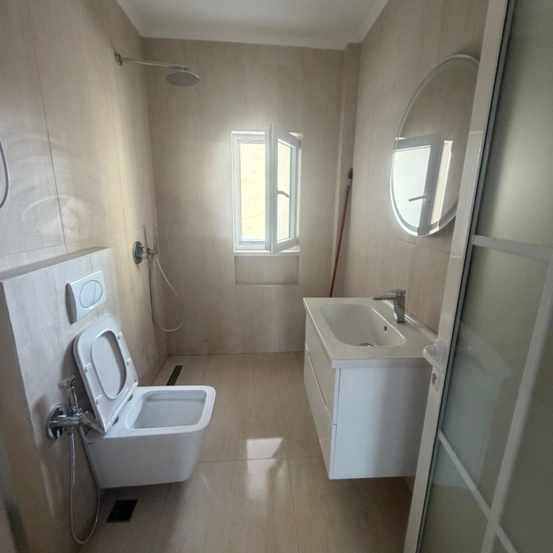 Shitet Apartament 1+1 Porcelan pas UET thumbnail 6