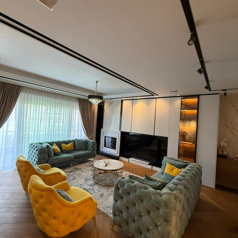 Super apartament luksoz 2+1+2+Parkim per Shitje tek Liqeni i Thate