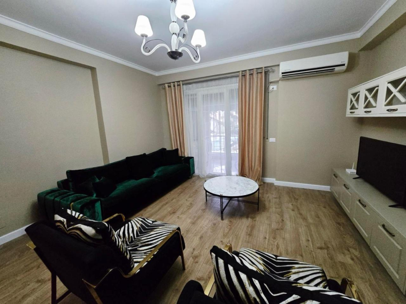 Jepet me qira apartament 3+1 te Kopshti Botanik, pranë Pavarotti