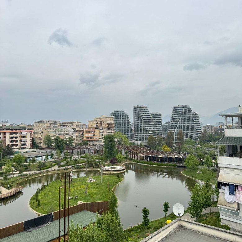 Shitet apartament 2+1+2 Kopshti Zoologjik