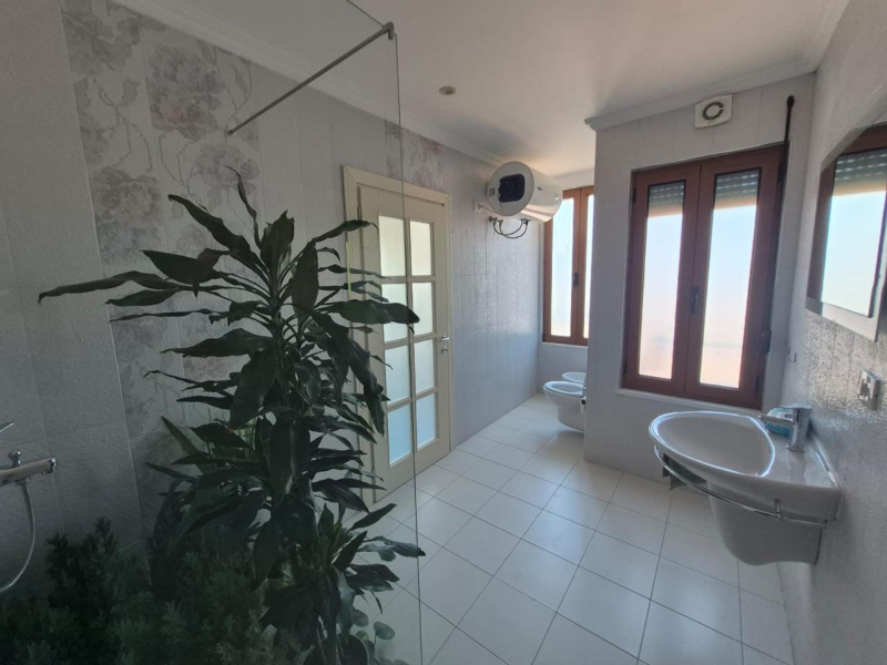Shitet Apartament 1+1 Blloku thumbnail 6