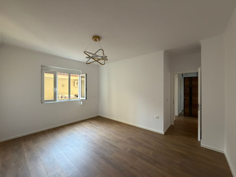 Shitet Apartament 1+1 rruga Dritan Hoxha, Laprake