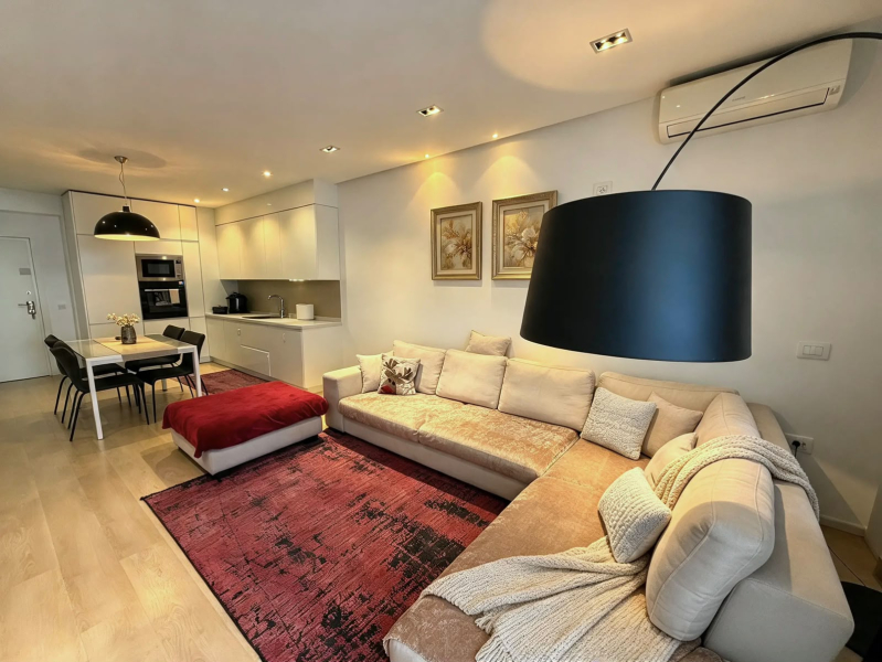 Shitet super apartament 1+1 tek Komuna e Parisit , Kompleksi Kika 2